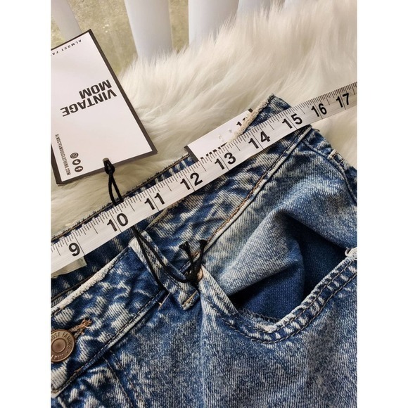 Almost Famous Vintage Mom Jeans Distressed Size 13 NWT‎ - Picture 6 of 8